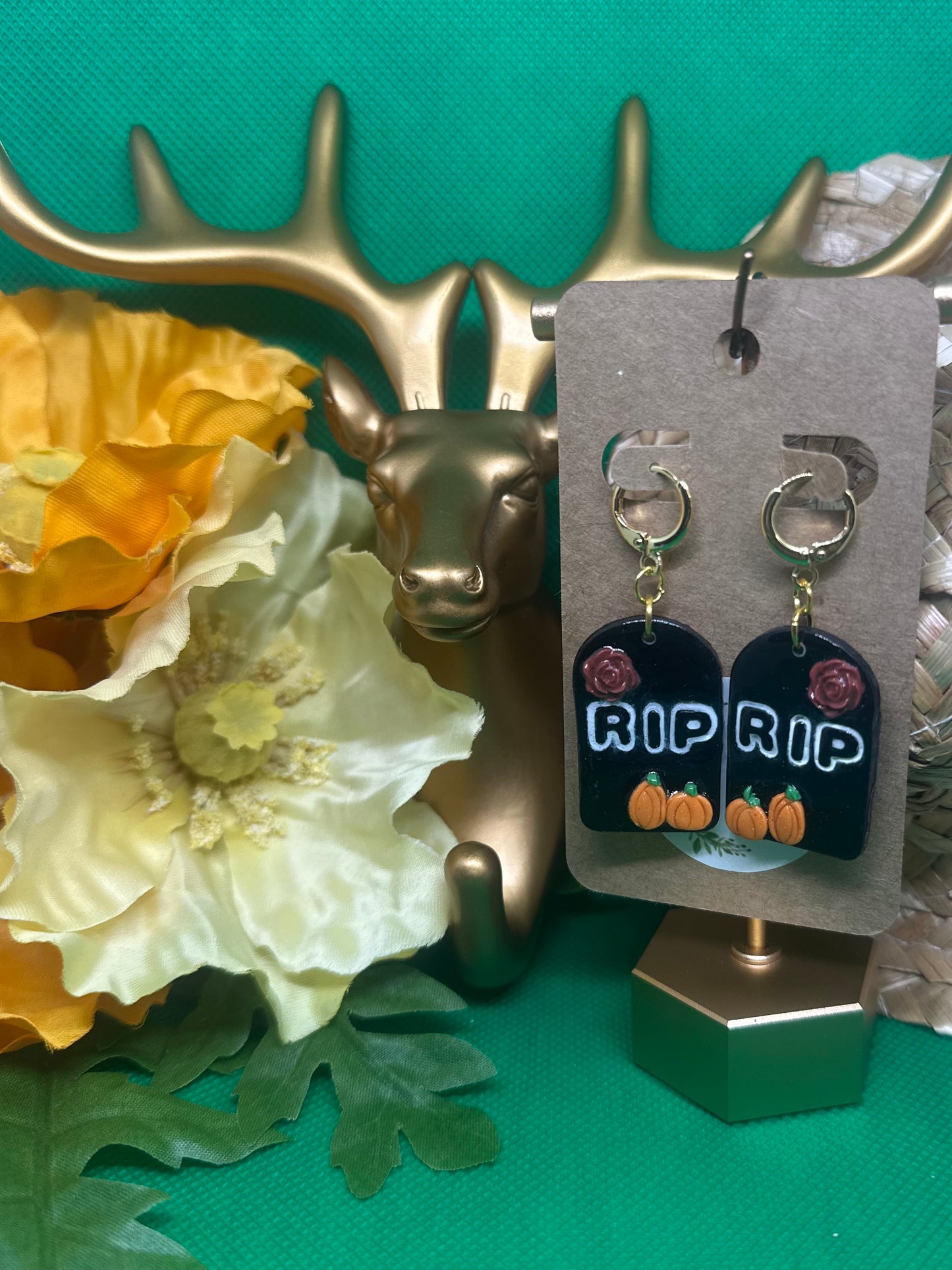 🪦Gold tombstone dangle earrings🪦