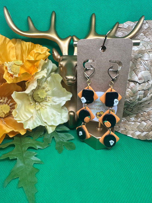 🎃XL BOO dangle earrings in Gold🎃