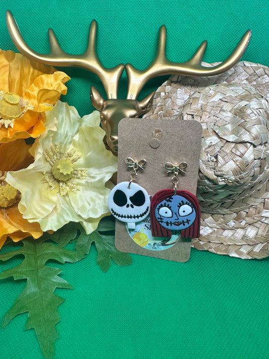 🎃king & queen of Halloween-town dangle earrings on gold bows🎃