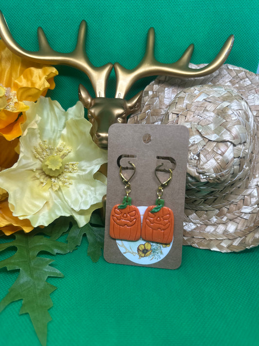 🎃jack-o’-lantern dangle earrings on gold clasps🎃
