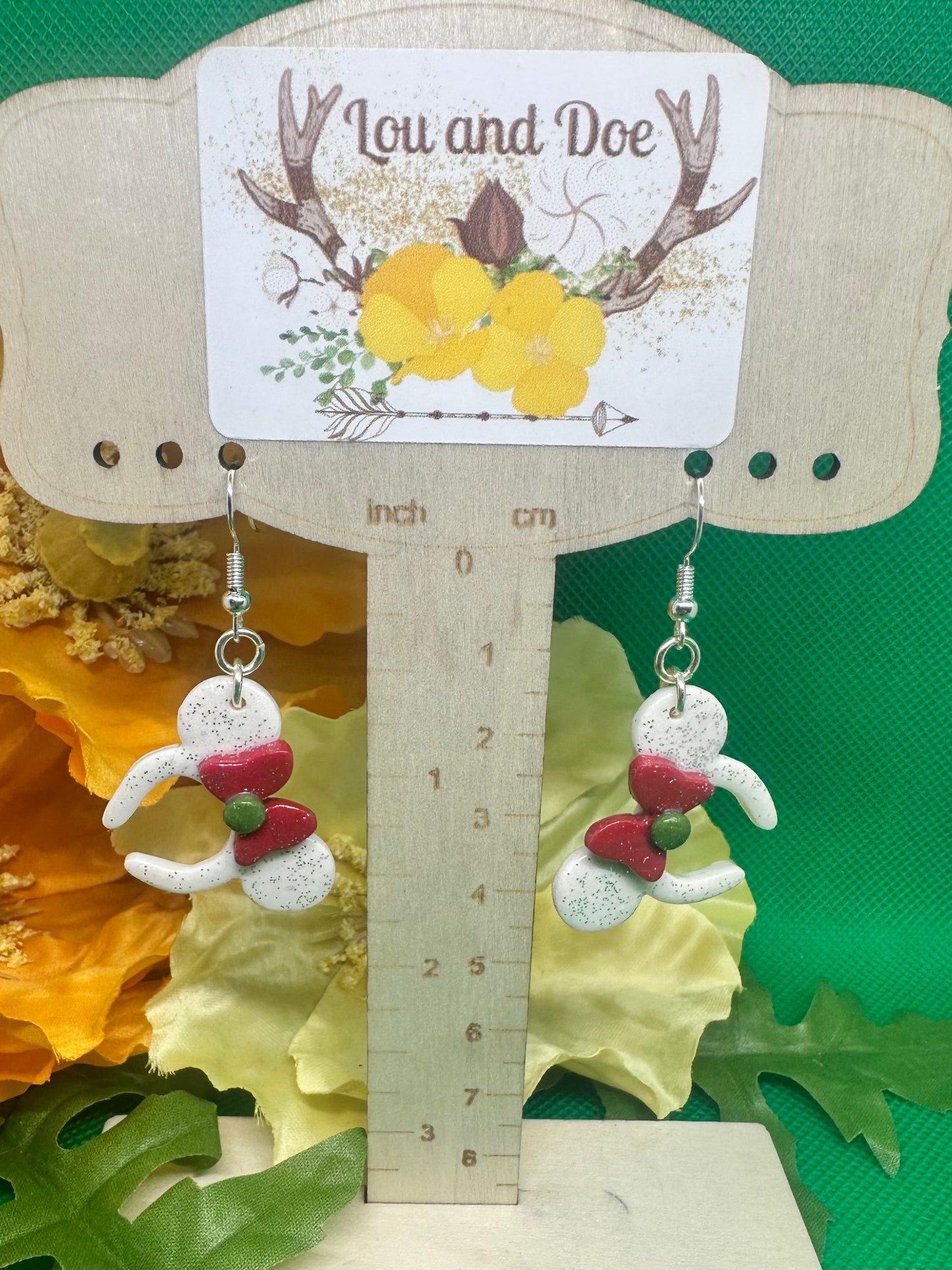 🐭White holiday dangle mouse ear earrings on silver Shepards hooks🐭