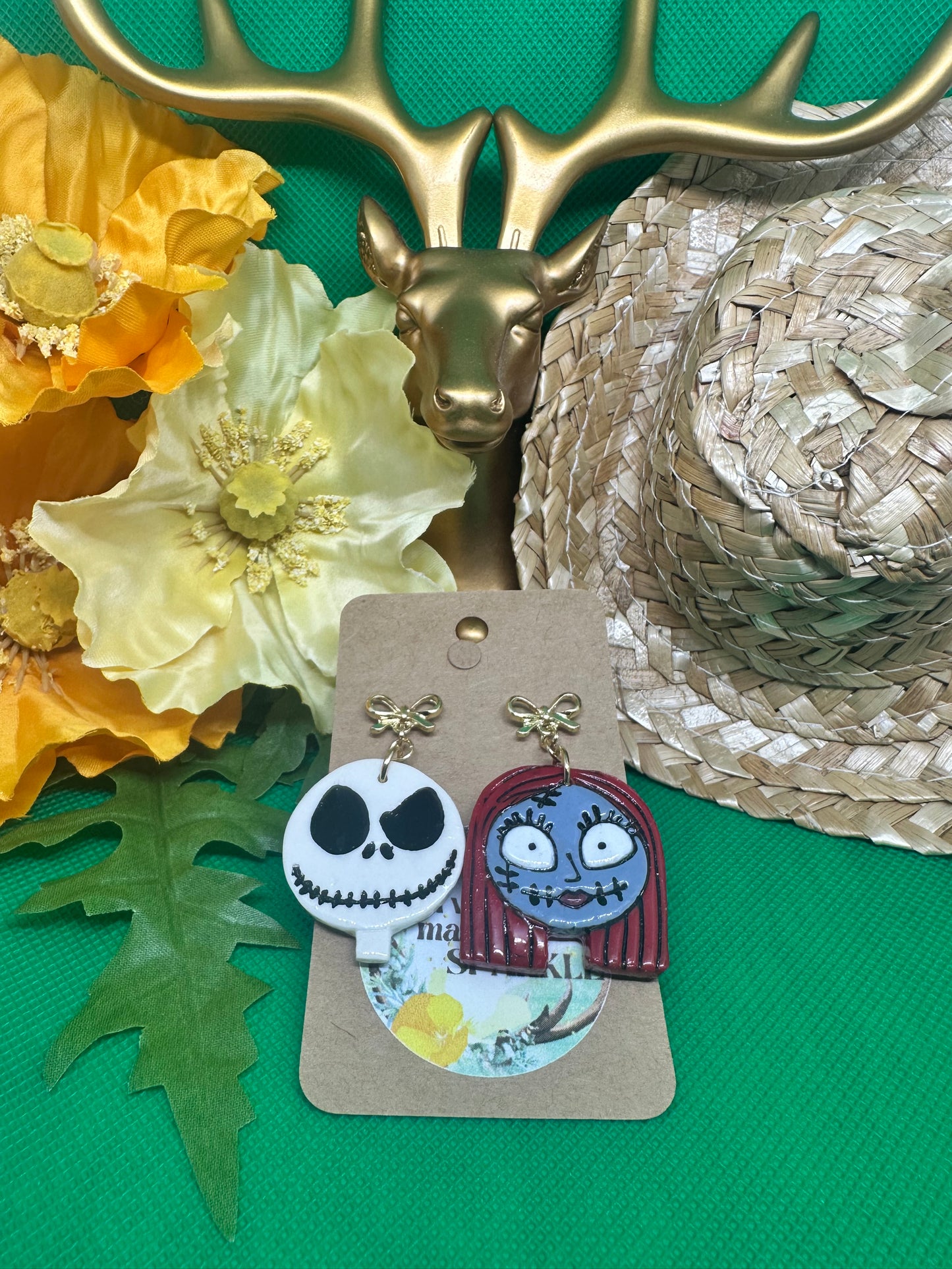 🎃king & queen of Halloween-town dangle earrings on gold bows🎃
