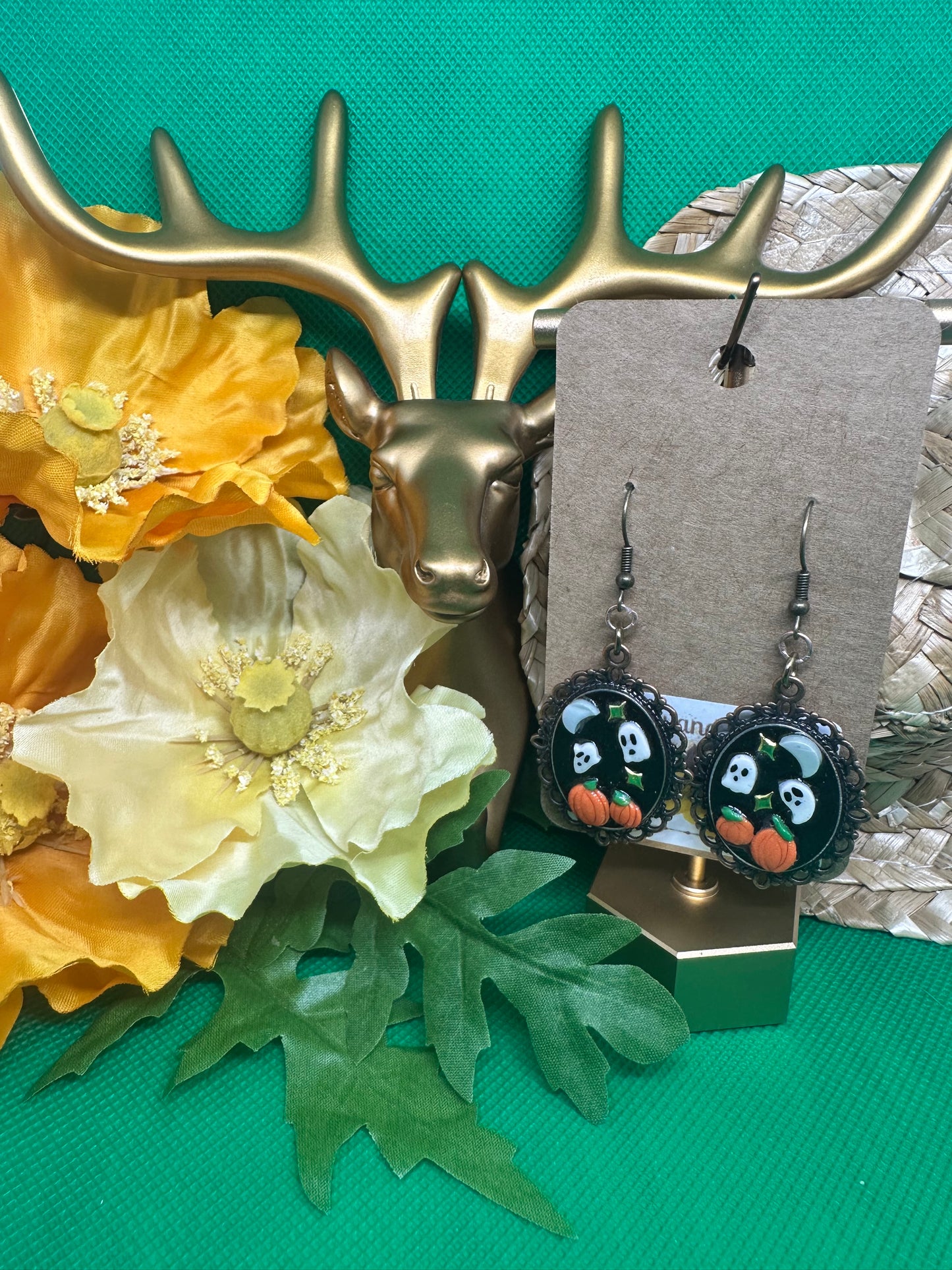 🎃antique vintage fall scene dangle earrings🎃