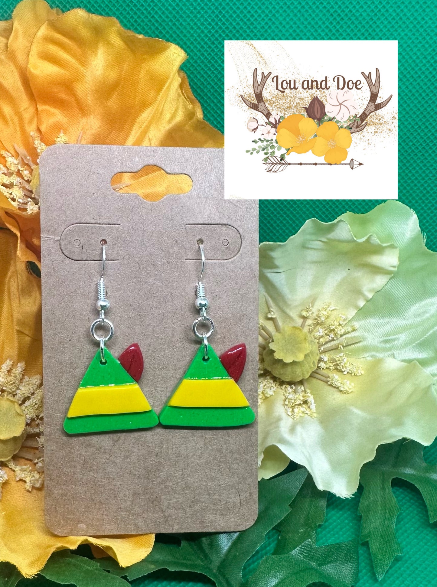 🎄Elf hat dangle earrings on silver shepherds hooks🎄