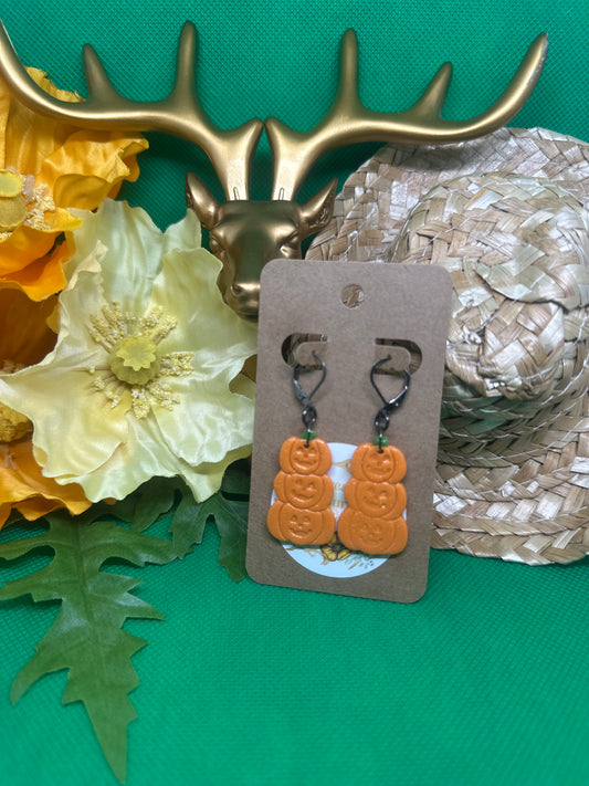 🎃stacked jack-o’-lantern￼on black stainless steel clasps🎃