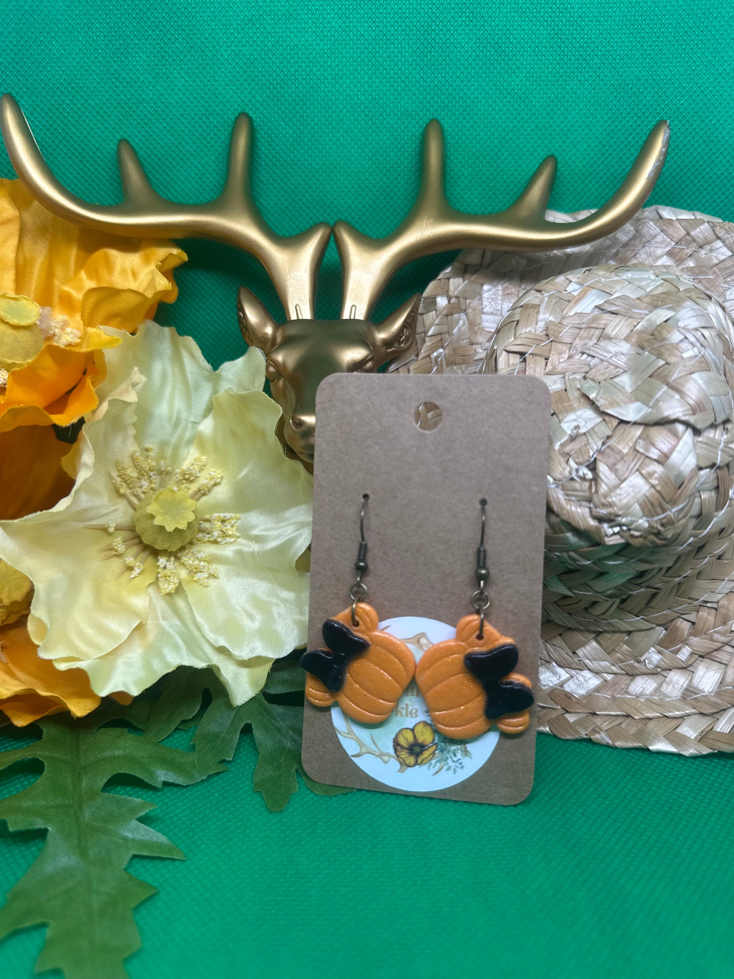 🎃mouse pumpkin dangle earrings on antique shepherd hooks🎃