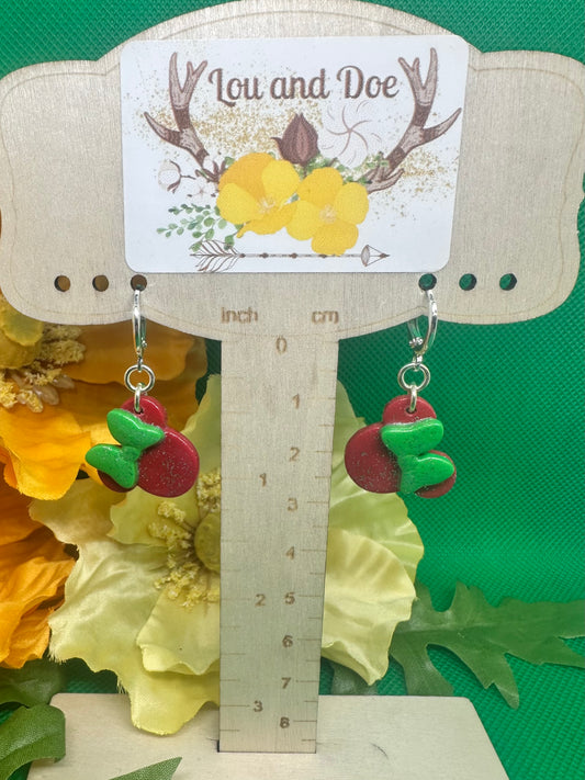 🐭Red holiday mouse with green bow dangle earrings on silver hoop findings🐭